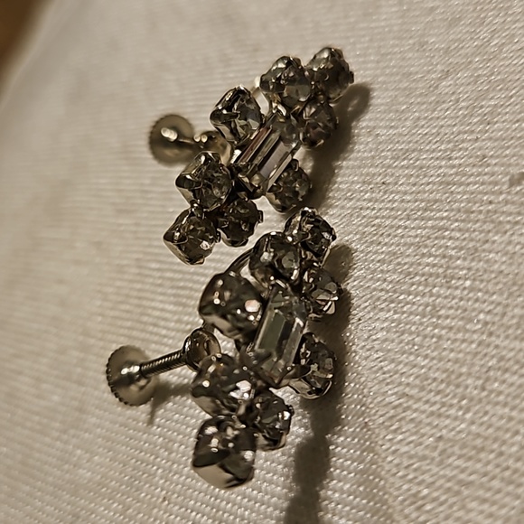 White Metal Clear Rhinestone Screw Back Earrings - Picture 5 of 5